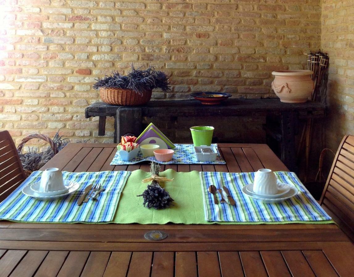 L'Infinito Bed & Breakfast Mombaroccio Ngoại thất bức ảnh